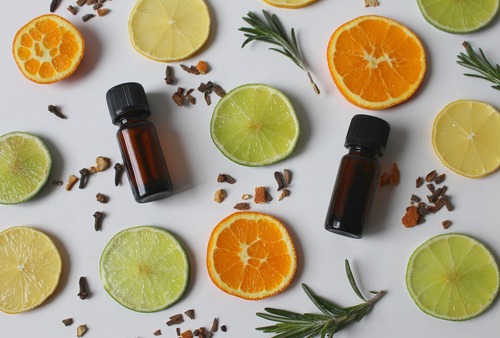 Haarpflege-Routine für brüchiges Haar: Die besten Produkte und Anwendungstipps
