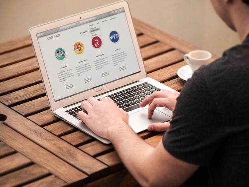 Doppelt gut: die eigene Webseite plus Online-Shop