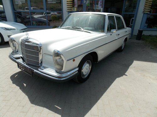 Mercedes-Benz 280 SE / 8
