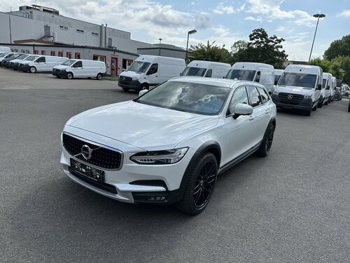 Volvo V90 Cross Country Pro AWD Top Ausstattung 20 Zoll