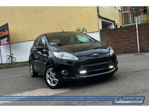 Ford Fiesta Titanium*Keyless*PDC*LED*Tel.*Chrom*GAS*