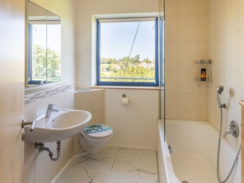Badezimmer - Dachgeschoßwohnung mit 50,02 m² in Lachen / Hetzlinshofen zum Kaufen
