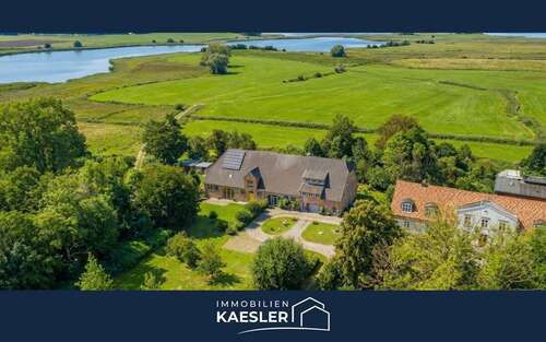 Foto - Haus zum Kaufen in Gingst (Rügen) 900.000,00 € 342.67 m²