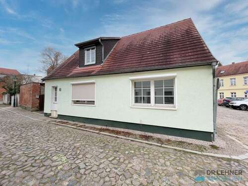 Foto - Haus zum Kaufen in Perleberg 69.000,00 € 147 m²