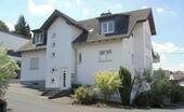 Hausansicht - Helle 3-ZKB-Wohnung mit Balkon & Garage in ruhiger Lage von Vallendar