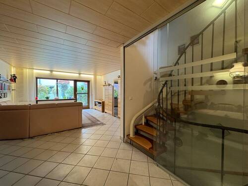 Wohnzimmer_Treppenhaus - 