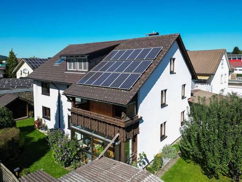 Hausansicht - 9 Zimmer Mehrfamilienhaus, Wohnhaus zum Kaufen in Isny im Allgäu