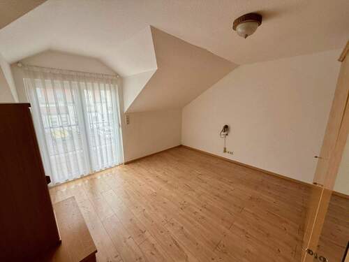 OG Schlafzimmer 1 mit Balkon - 