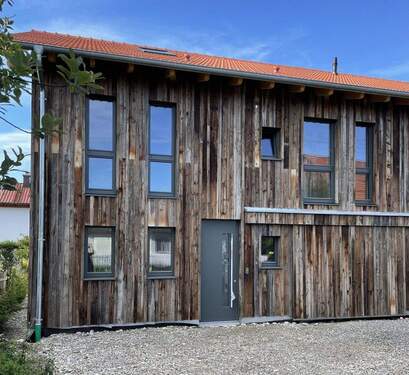 Bild 1 - Neubau aus Holz: Stilvolle Scheune. Energieeffizient. Zum Vollenden.