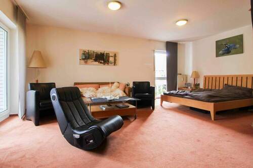 Wohn- und Schlafzimmer - Wohnen in bester Lage: Offenes 1-Zimmer-Appartment in Gütersloh