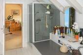 Bad mit Wanne+Dusche - 