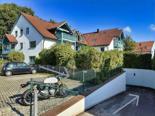 2 Stellplätze enthalten (TG+Außen) - 