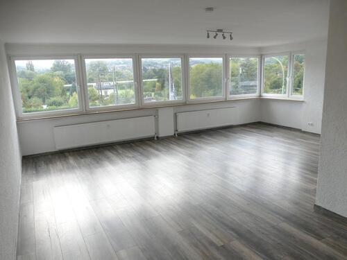 Foto - Großzügige 3 Zimmer Wohnung mit Top-Küche und Dachterrasse sofort