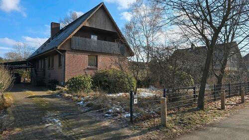 Foto - Großzügiges Ein- bis Zweifamilienhaus auf traumhaftem Grundstück