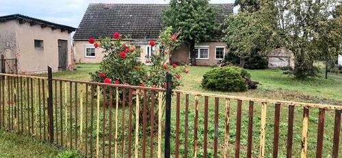 Foto - Haus mit Grundstück - 85.000,00&nbsp;EUR Kaufpreis, ca.&nbsp; 130,00&nbsp;m&sup2;