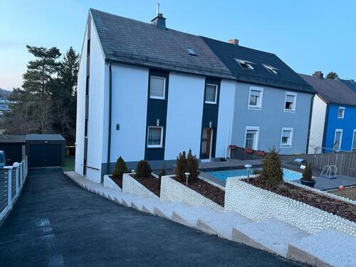 Foto - Modernes Familienhaus in Selb mit Pool und Wintergarten