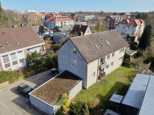 Foto - MFH mit 6 Einheiten + 3 Garagen in Uelzen 