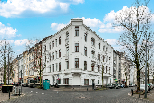 Außenansicht - Erdgeschoßwohnung mit 82,15 m&sup2; in Köln zum Kaufen