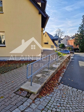 Rolli-gerechter Eingang - 19 Zimmer Mehrfamilienhaus, Wohnhaus zum Kaufen in Brand-Erbisdorf