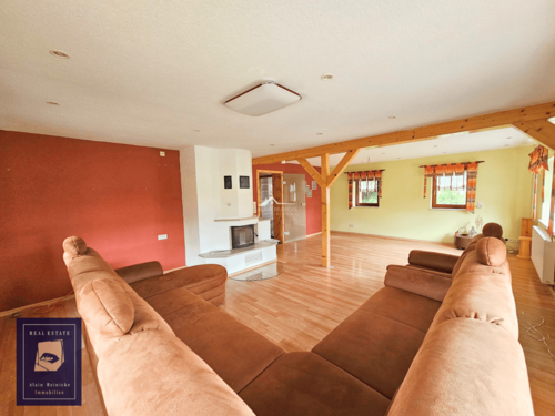 Wohnzimmer - 6 Zimmer Einfamilienhaus zum Kaufen in Auerbach