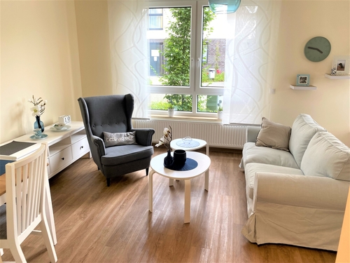 Wohnzimmer - Seniorenwohnung im Zentrum von Papenburg