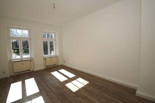 Wohnzimmer - Erdgeschoßwohnung mit 60,90 m² in Leipzig zum Kaufen