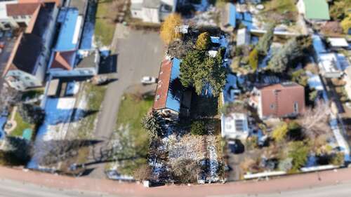 Grundstück Drohne - 4 Zimmer Erdgeschoßwohnung in Leipzig
