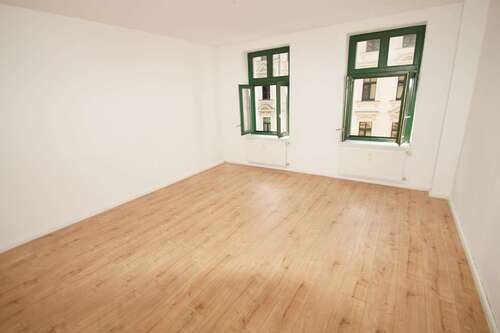 Referenz Wohnraum - 3 Zimmer Erdgeschoßwohnung zum Kaufen in Leipzig