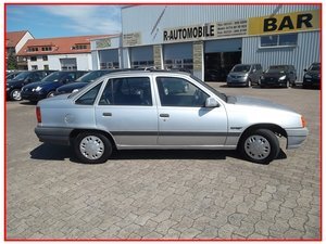 Opel Kadett E Beauty Lim. SEDAN GSD AUTOM- SERVO