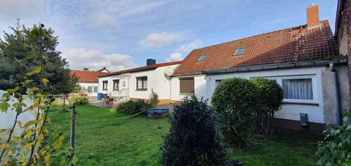 Außenansicht - beide Häuser - Mehrfamilienhaus, Wohnhaus mit 202,00 m&sup2; in Arendsee (Altmark) zum Kaufen