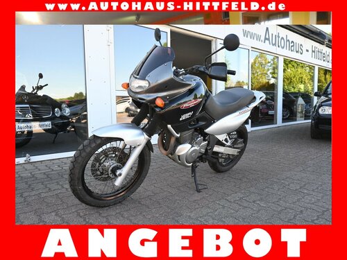 Suzuki XF650 *Freewind*