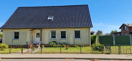 Bild 1 - Haus 300 Meter zum See - 331.550,00&nbsp;EUR Kaufpreis, ca.&nbsp; 178,00&nbsp;m&sup2;&nbsp;Wohnfl&auml;che