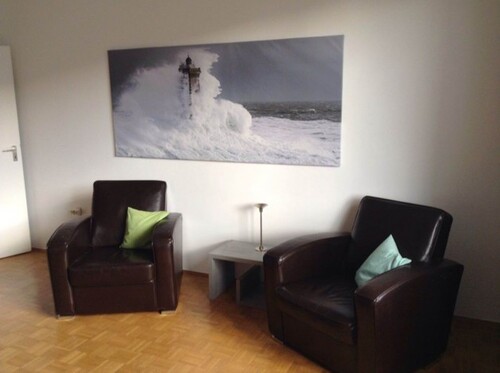 Bild 2 - 4 Zimmer Einfamilienhaus zum Kaufen in Schaumburg