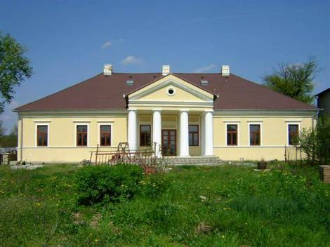 Bild 1 - Top: Renoviertes Kastell in Südslowakei , billig