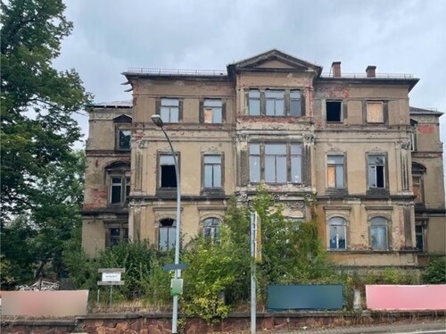 Bild 1 - Denkmalvilla und Haus dazu geschenkt