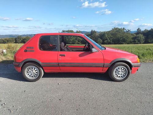 Peugeot 205