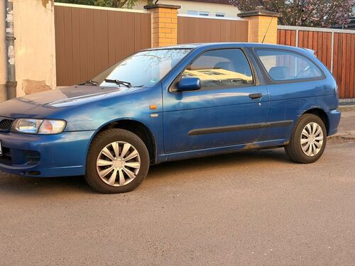 Nissan Almera