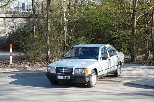 Mercedes-Benz 190