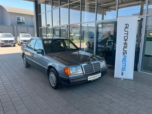 Mercedes-Benz 200