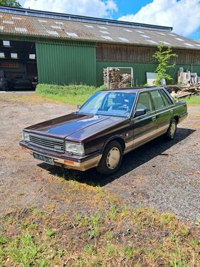 Nissan Laurel