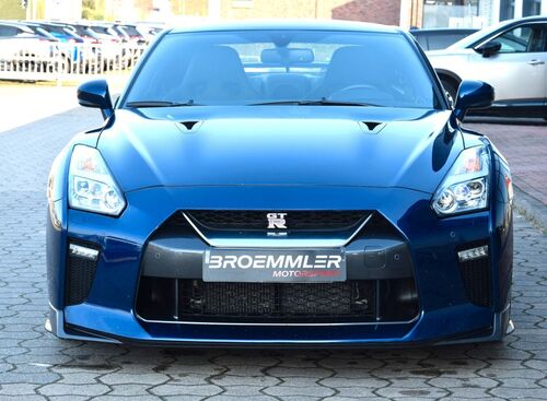 Nissan GT-R
