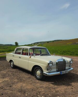 Mercedes-Benz 190