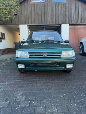 Peugeot 205