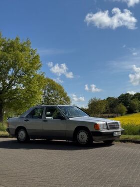 Mercedes-Benz 190