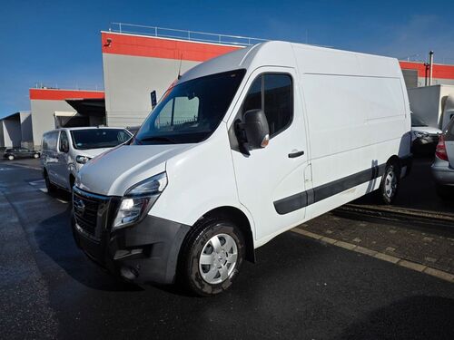 Nissan Interstar