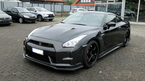 Nissan GT-R