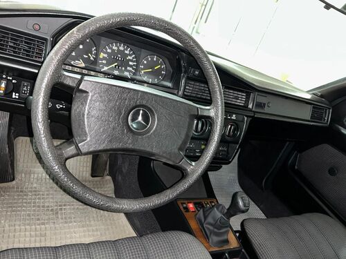 Mercedes-Benz 190
