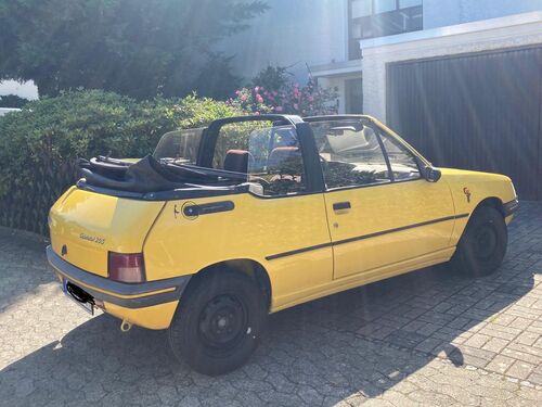 Peugeot 205