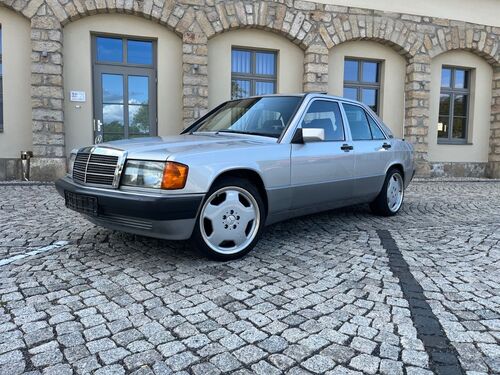 Mercedes-Benz 190