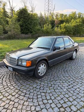 Mercedes-Benz 190